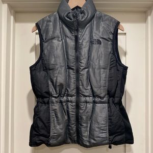 Vintage women’s silver & black The North Face vest